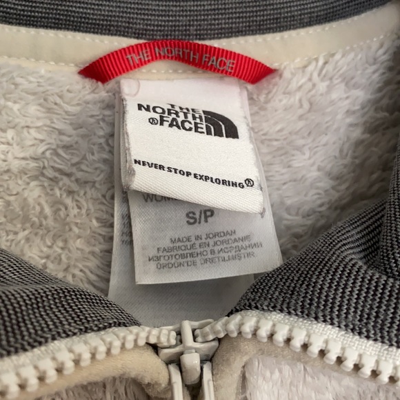 Women’s Small North Face Pullover - Picture 2 of 4